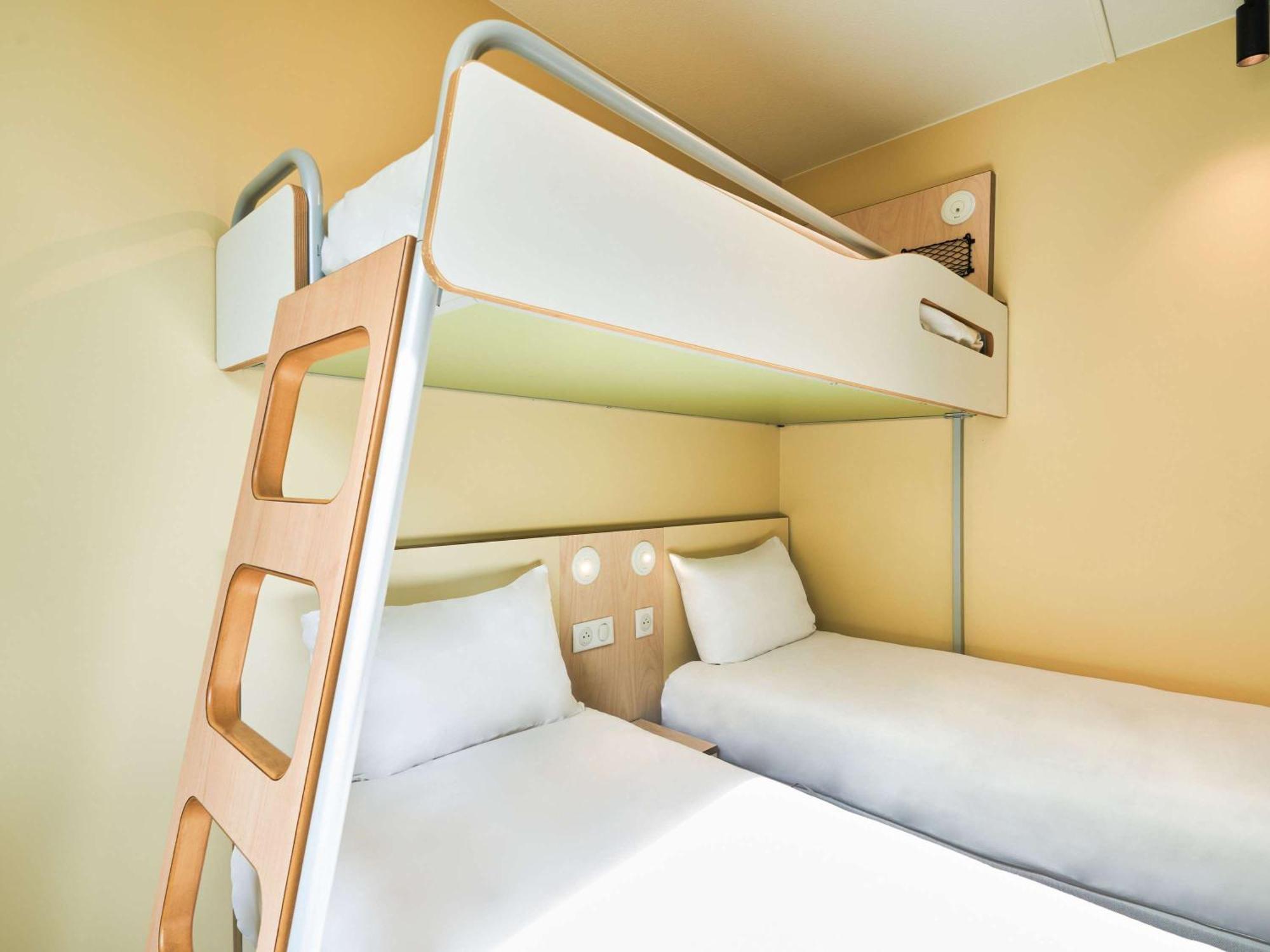 Ibis Budget Saint-Maurice Exterior photo